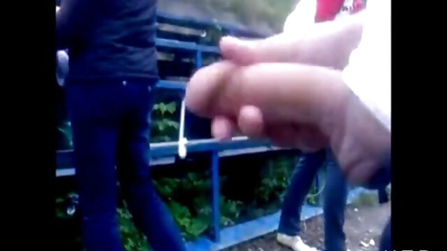 Коханий :  Підліток спійманий зведеним порно на українські мові братом, що нюхає його качка Відео для дорослих 